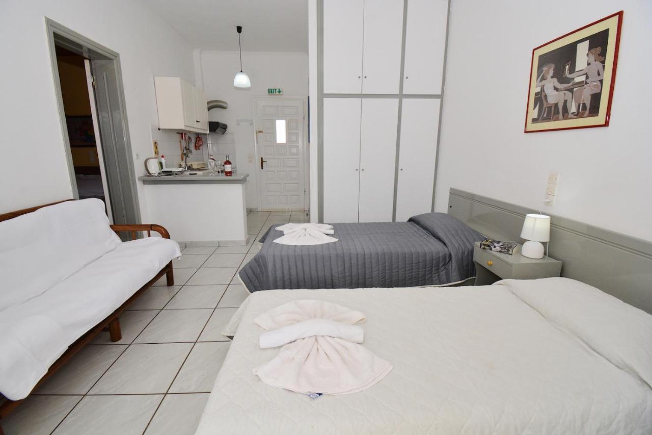 Dolphin Apt & Studios -Next To The Beach روذا المظهر الخارجي الصورة