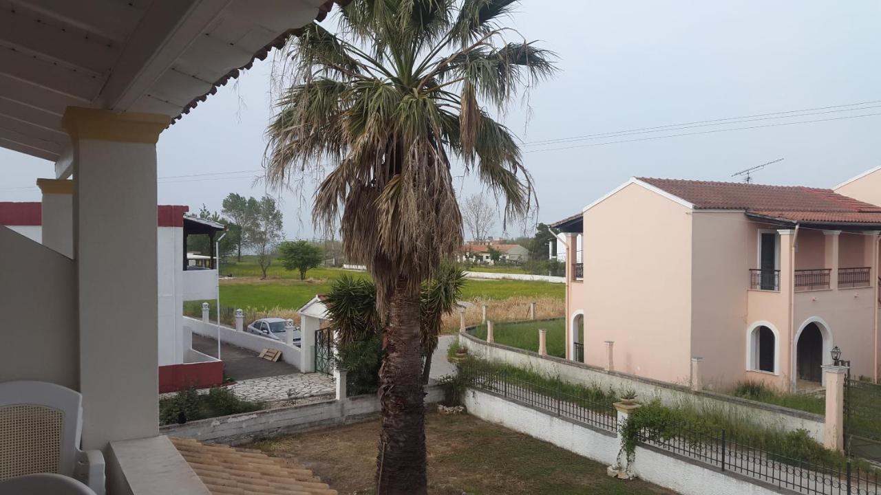 Dolphin Apt & Studios -Next To The Beach روذا المظهر الخارجي الصورة