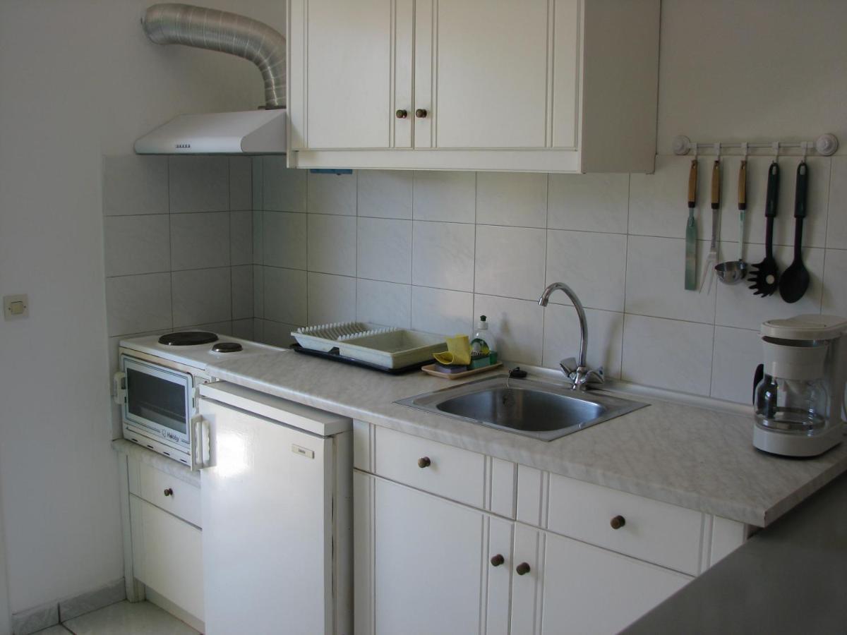 Dolphin Apt & Studios -Next To The Beach روذا المظهر الخارجي الصورة