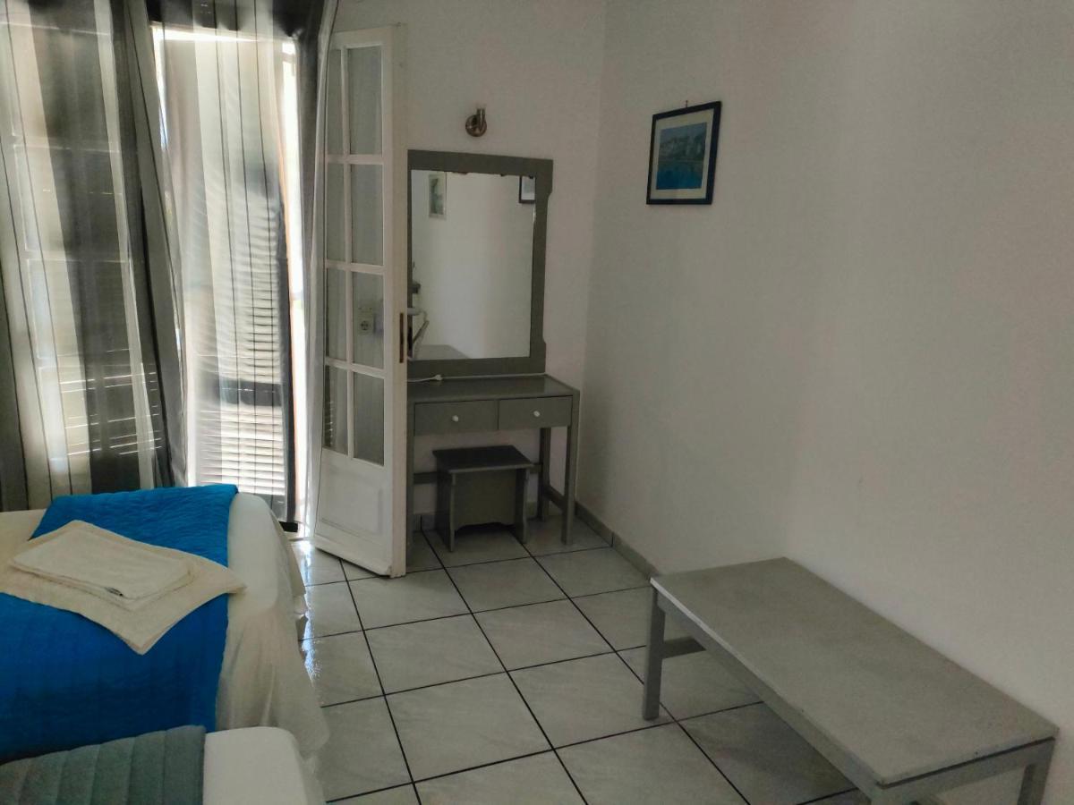 Dolphin Apt & Studios -Next To The Beach روذا المظهر الخارجي الصورة